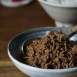장 건강의 열쇠, 우리의 식탁에서 찾다! brown food on white ceramic bowl